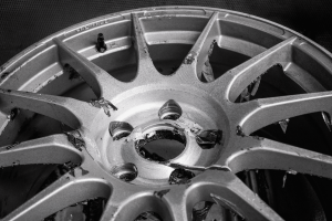 Paint stripping effect of Strip MCV on a wheel rim